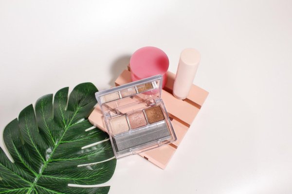 优配好油 花西子又摊上事了，卷入“苏丹红”成分风波的产品全网下架，9月刚推出护肤线